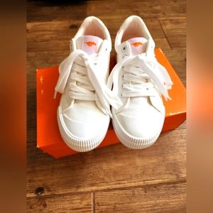 Rocket Dog Cherry Sneakers